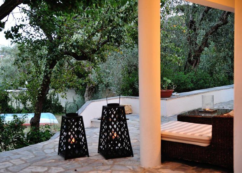 Villa Ftelia Skiathos Town Exterior photo