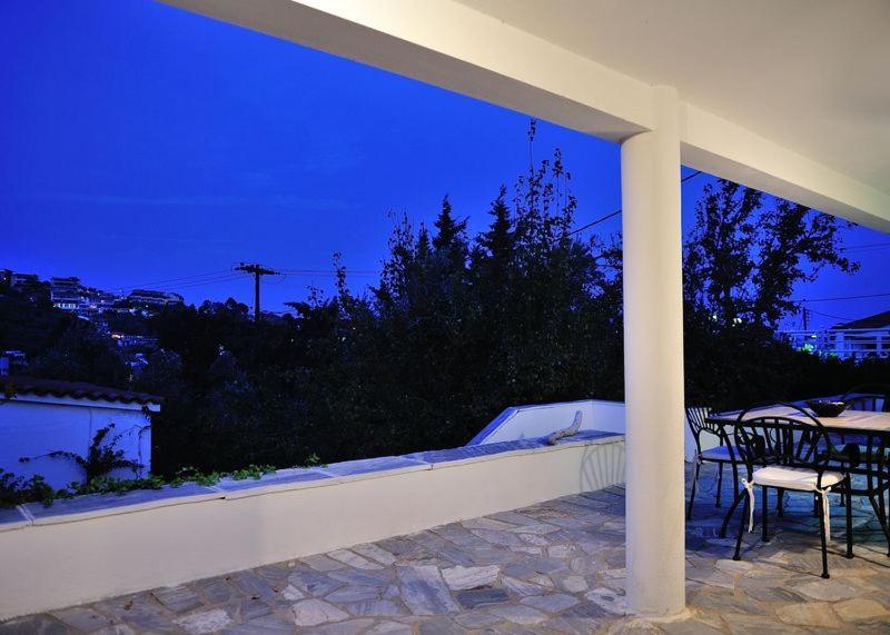 Villa Ftelia Skiathos Town Exterior photo